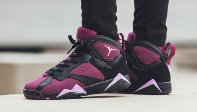 Air Jordan 7 GS Fuchsia Glow 442960 009